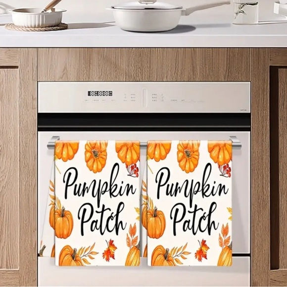 New Set of 2 Pumpkin Patch Dish Towels - Picture 2 of 2